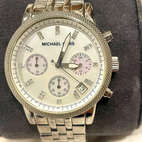 Michael Kors Women's Watch/Stainless Steel - Picture 1 of 4